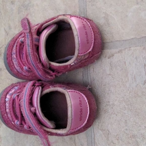 Pink Stride Rite shoes - Picture 7 of 9